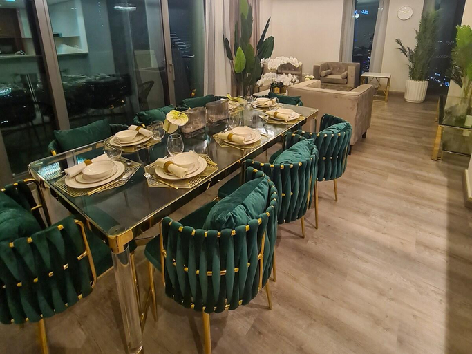 Food & Drinks 5, FIRST CLASS | 3BR | Burj Khalifa & Fountain view, Dubai