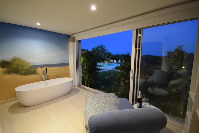 Bedroom, VILLA BAIRES - CHIA, Cagliari