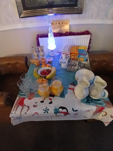 Food & Drinks 4, PONDEROSA B&B with free onsite parking and breakfast included, Blackpool