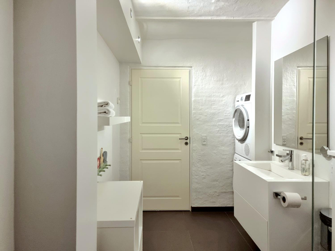Bathroom 3, Marble Church Apartments, Copenhagen