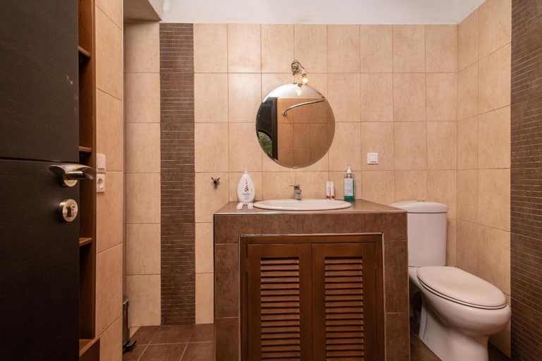 Shower 4, Eva Traditional Houses in Volimes, Ionian Islands