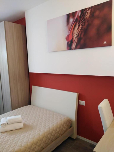 Bedroom 2, VILLA FENIX OSIO SOTTO 2, Bergamo