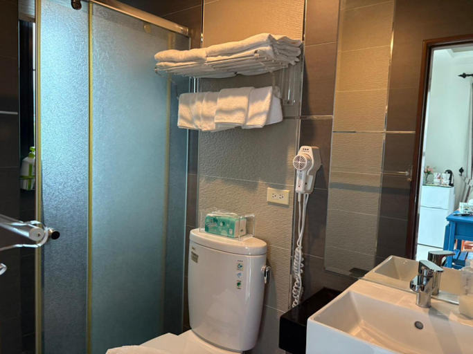 Bathroom, No.1 Shelter, Yilan