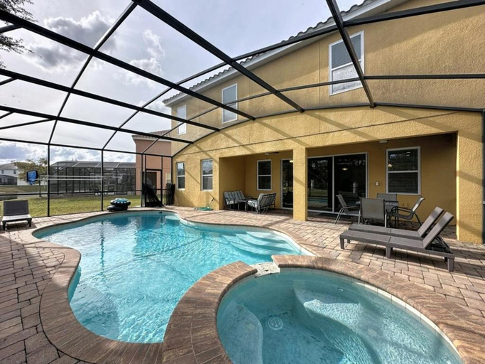 Sport & Beauty 2, Veranda Home, 8br, 6 en-suites, Lake View,POOL SPA villa, Osceola