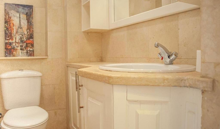 Bathroom 4, El Gouna 1 bedroom apartment in West Golf Y12, Al-Ghurdaqah 2