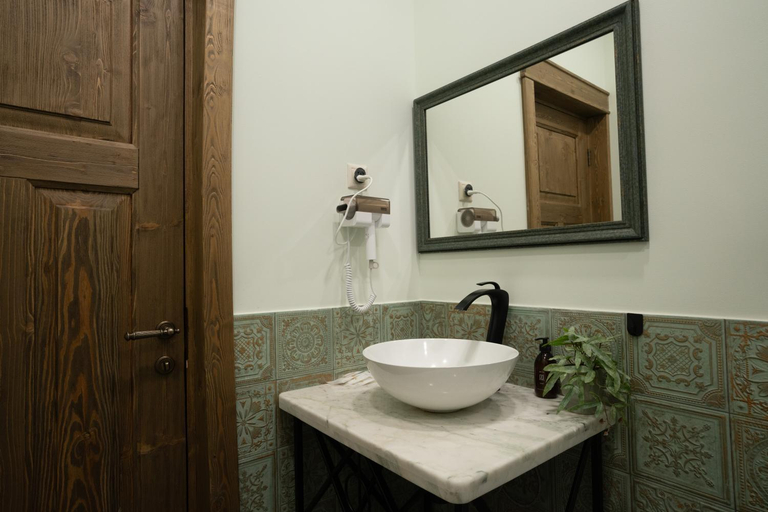 Bathroom 3, REDROOF Goris Boutique Hotel