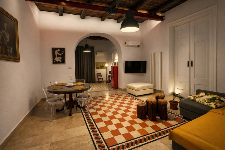 Others 4, Infrascata Apartment, Napoli