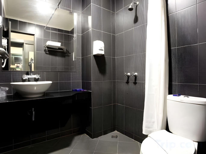 bathroom 6