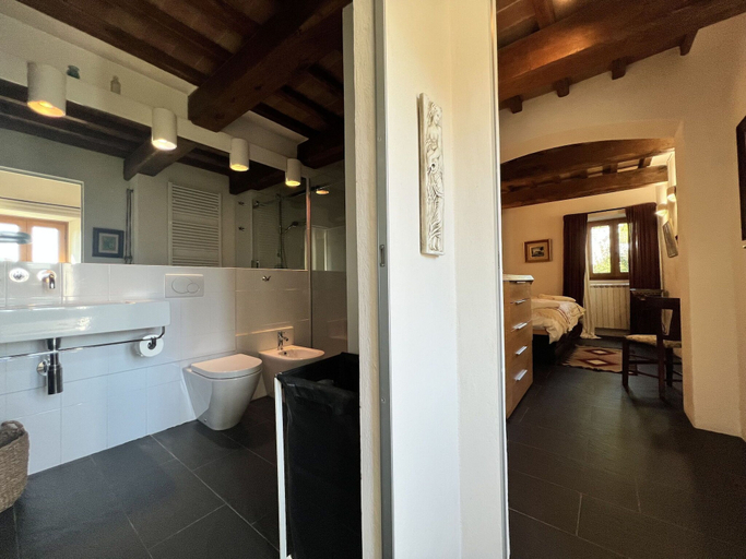 Bathroom 4, The Architects House, Arezzo