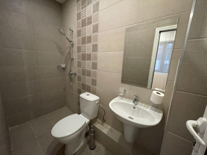 Bathroom, Edelweiss Central Hotel, Bansko