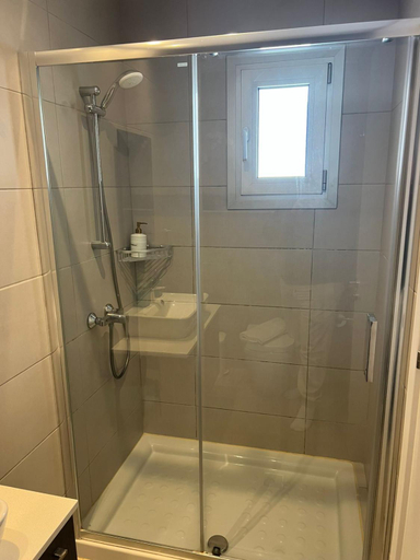 Bathroom 2, Majestic Sunset Salt Lake Views 300m from beach, Larnaca