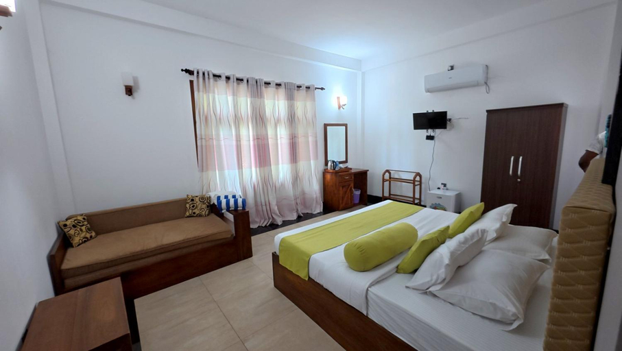 Bedroom 2, Thinaya Lake Resort, N. Palatha East