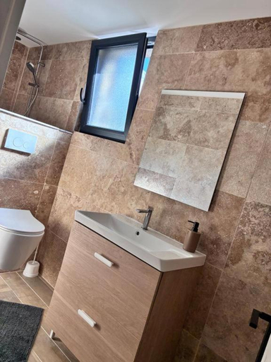 Bathroom 2, Suite Privative Jacuzzi Sauna de la Villa Del Castagnol, Dordogne