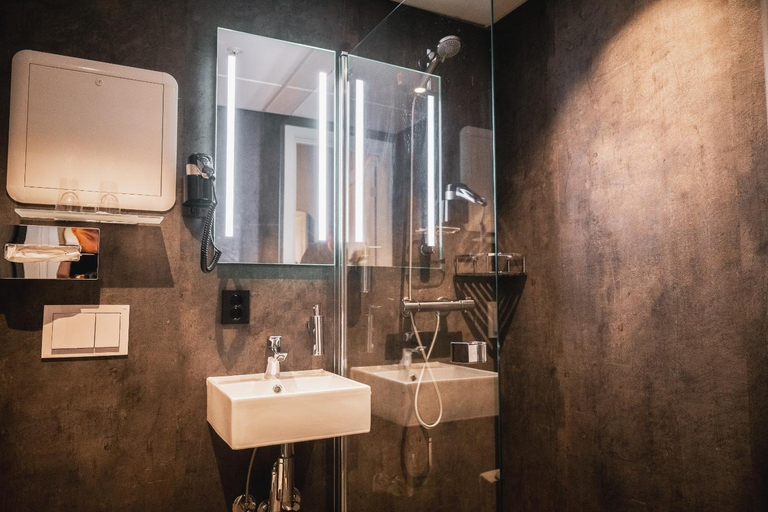 Bathroom 4, Rosendal Fjordhotel, Kvinnherad