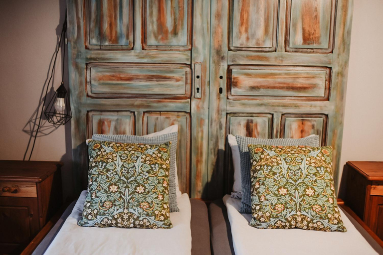 Bedroom 2, Uroczysko Olesnica, Chodzież