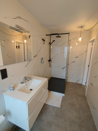 Bathroom 2, Barotel - Bed & Dinner, Namur