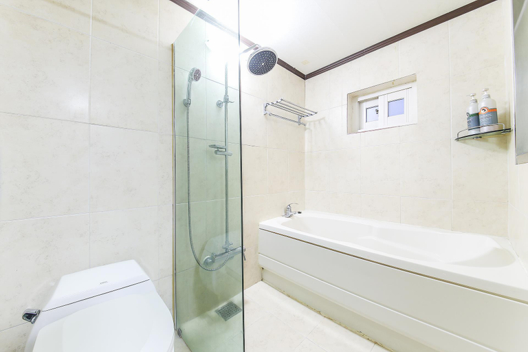 Bathroom, Jeongseon Phoenix, Jeongseon