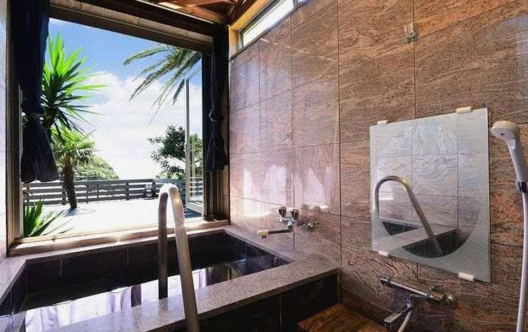 Bathroom 4, Ubarakan, Katsuura