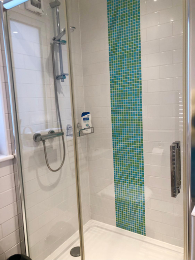 Bathroom 2, Sunsets, Sandylands Prom Morecambe, Lancashire