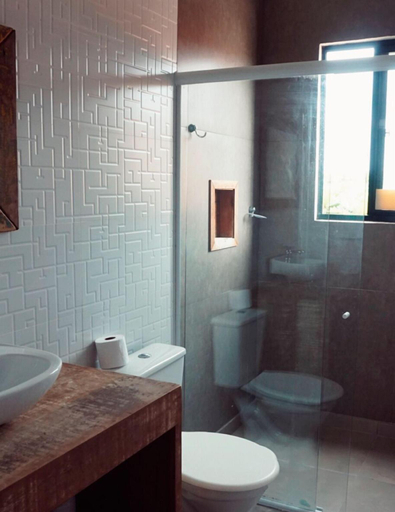 Bathroom 3, Graffi Beach House, Florianopolis
