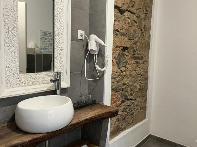 Bathroom 4, Casa Amarela, Mértola