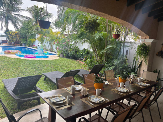 Food & Drinks, Magnifica Villa Palmeras luxurious 4 Br 6 Bds 4 Ba private pool lagoon front super fast Wifi, Benito Juárez