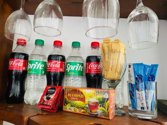 Food & Drinks 5, Villa 2A, Matara Four Gravets