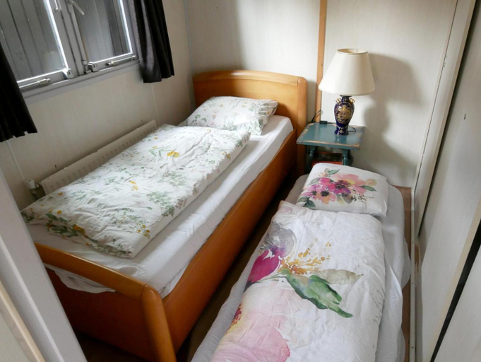 Bedroom 3, Reewold, Putten