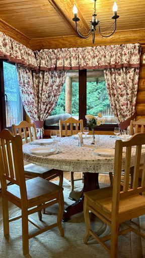 Food & Drinks, Cottage PolyaNitsa окремии котедж з каміном, Iaremchans'ka