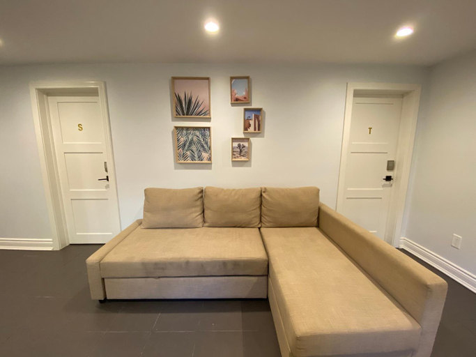 Others 3, Yonge and Finch Subway !R Spacious & Stylish Prvt Bdr with Shared Bathroom, Toronto
