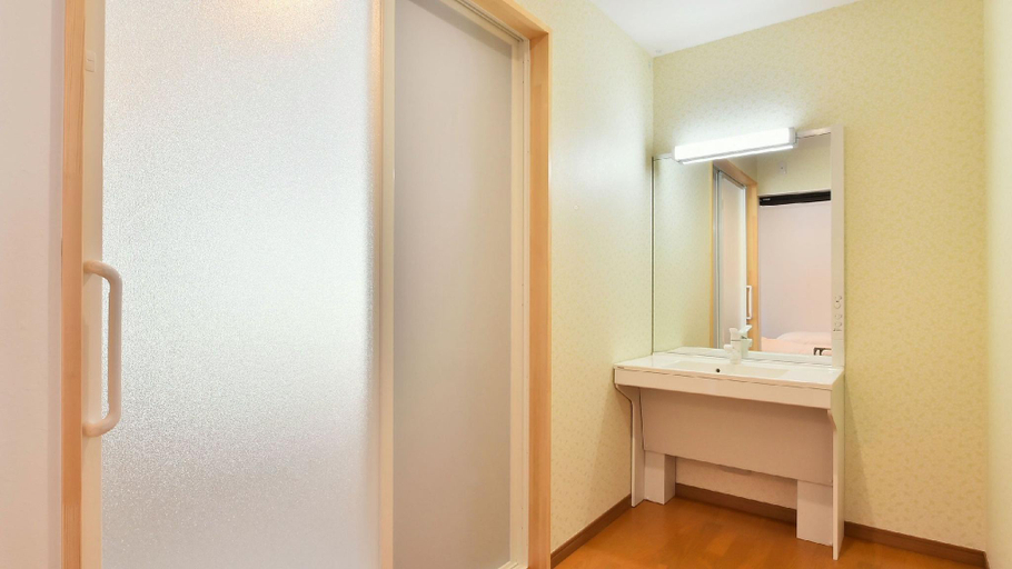 Bathroom 5, Petit Hotel Kanan, Chino