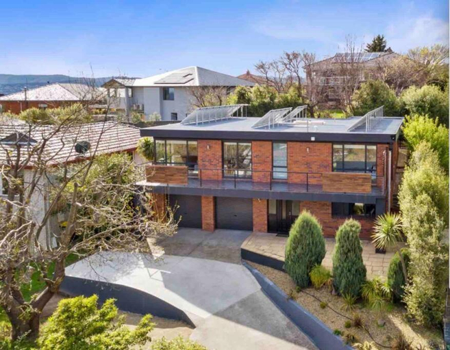 Exterior & Views 2, Lipscombe Mt Wellington view luxury house, Hobart