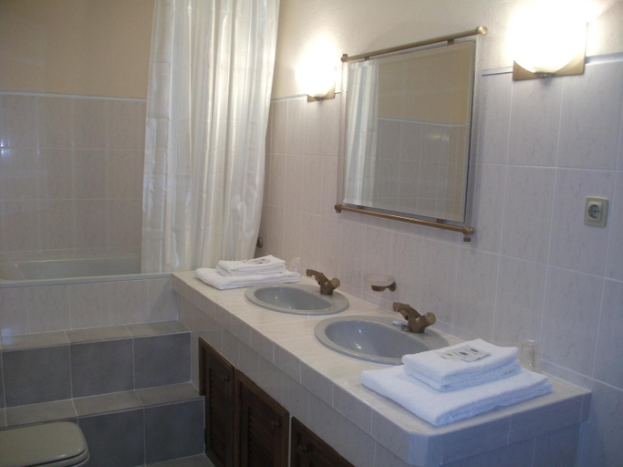 Bathroom, Casa Deus, Sabrosa