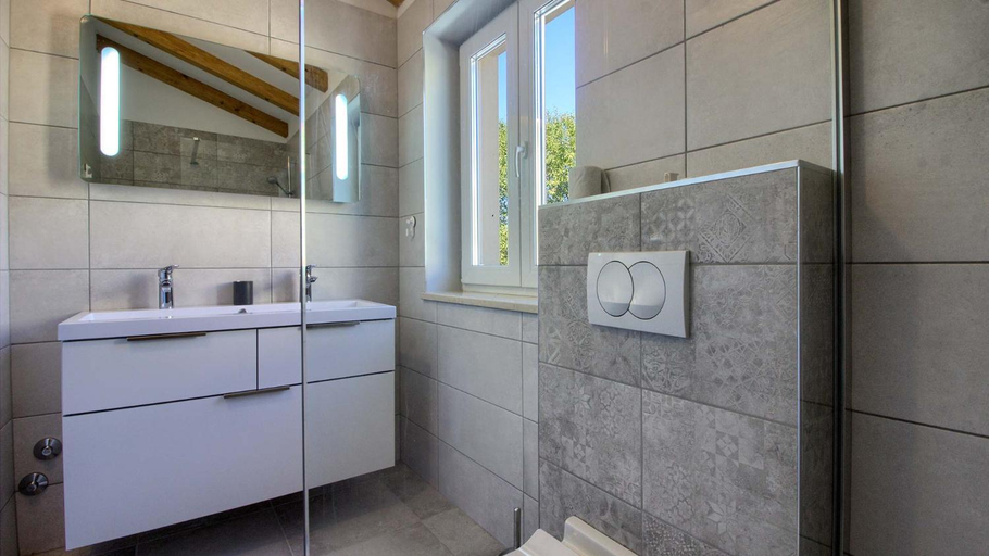 Bathroom 4, Apartment Mugeba Croatia, Poreč
