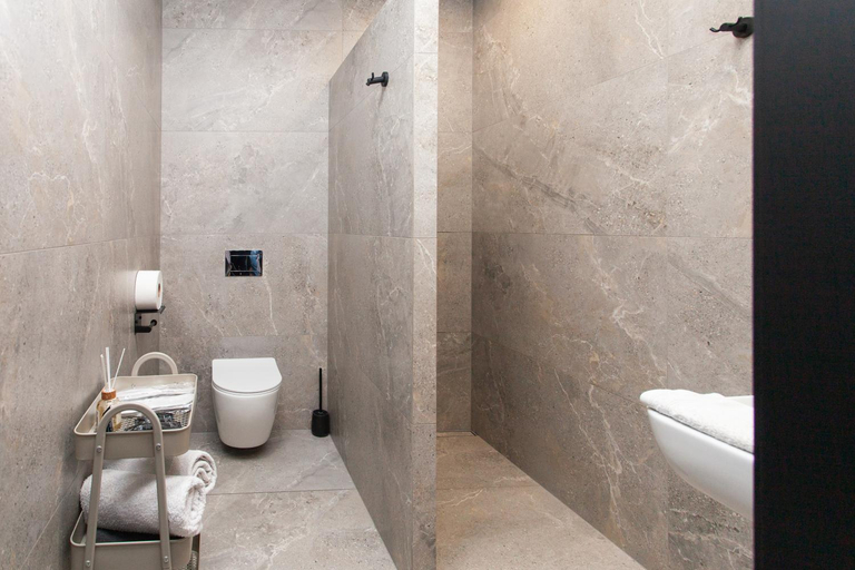 Bathroom 3, Pokoje goscinne "Przy Rynku" z prywatnymi i wspolnymi lazienkami, Gliwice City