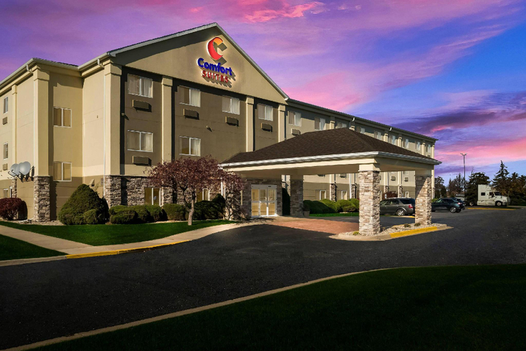 Exterior & Views 2, Comfort Suites Saginaw North, Saginaw