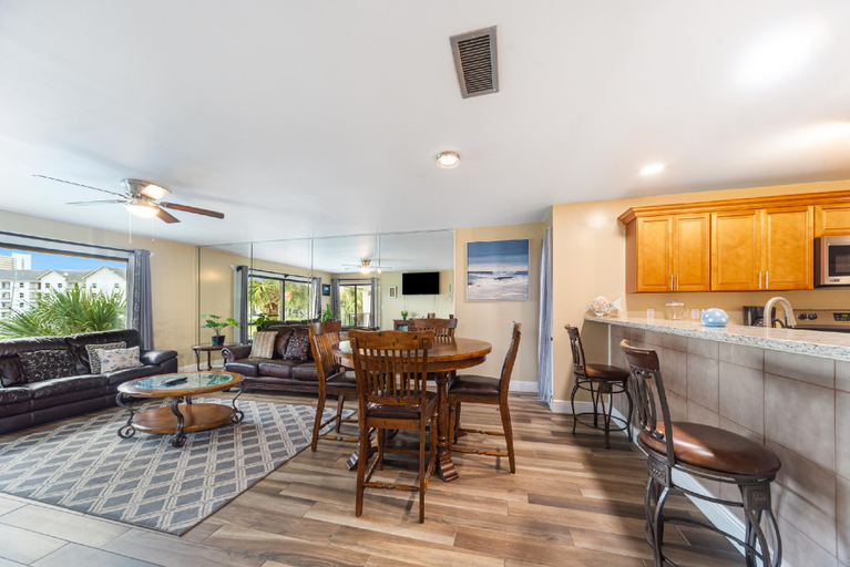Food & Drinks, Edgewater Villa 2112 su-9112EDGEE62112EW-324, Bay