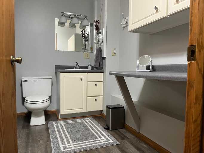 Bathroom 3, Big Hollow Guest House, Sauk