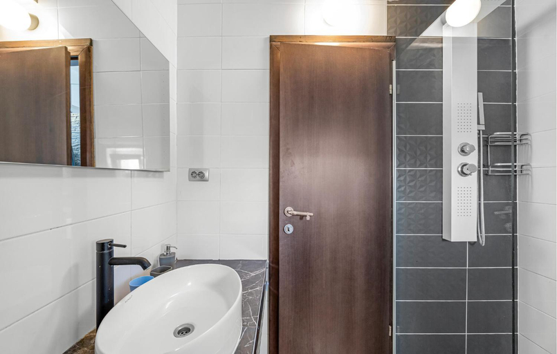 Bathroom 4, Classic one bedroom apartment in Vodice, Vodice