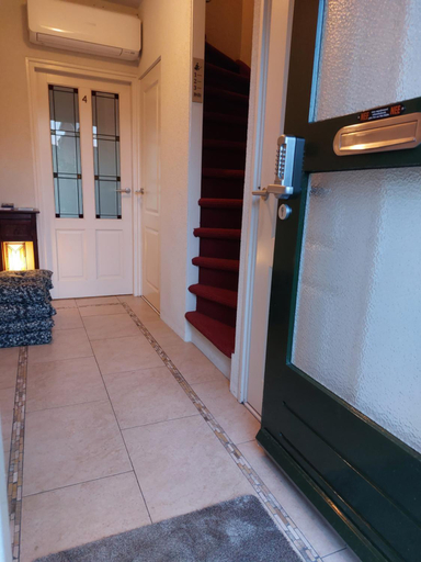 Others 5, Bed & Budget123, Voorst