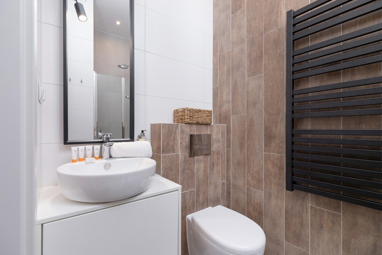 Bathroom 2, Beautiful Apartments Krakow Dietla by Noclegi Renters, Kraków City