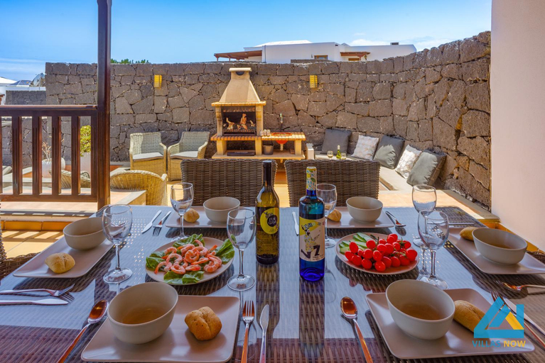 Food & Drinks, Villa Azure - LH122 By Villas Now Ltd, Las Palmas