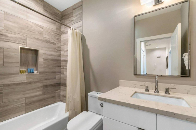 Bathroom 3, New Construction Elegant Villas, Orleans