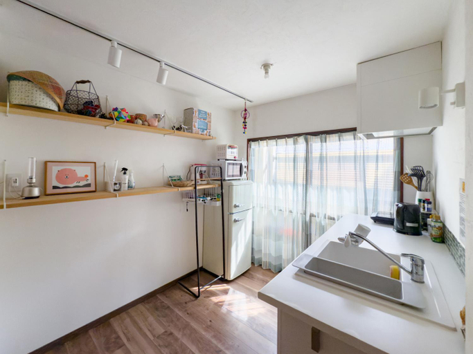 Others 5, Gallery House, Ōta