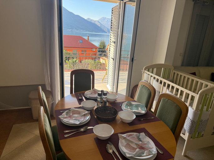 Others 5, Apartmani BOBO