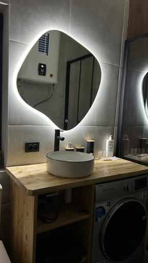 Bathroom 5, Роздоріжжя, Iaremchans'ka