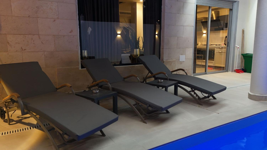 Others 4, Luxury Duplex With Private Pool