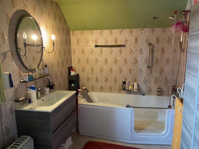 Bathroom 2, Chambres chez Nanou avec petit dejeuner, Hainaut