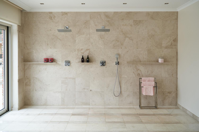 Bathroom, Chateau Boussas, Gers