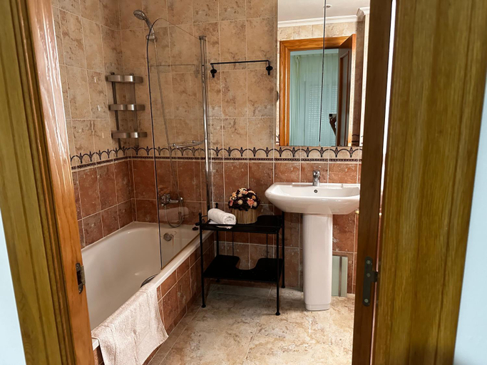 Bathroom, Habitaciones a 10 minutos de la playa de Aguadulce, Almería